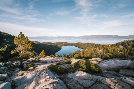 Private Lake Tahoe History and Walking Tour with Everline Stroll